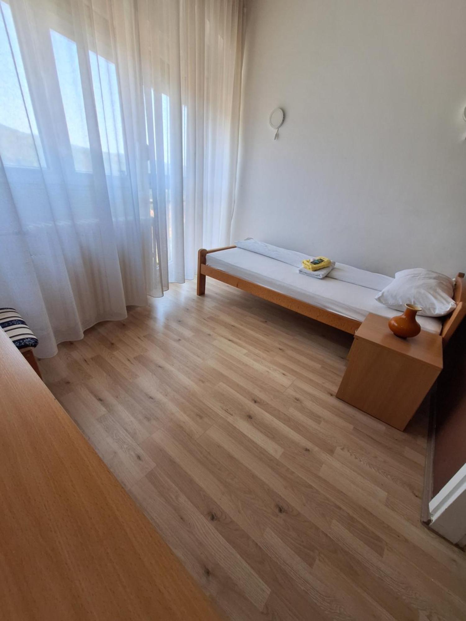 Hotel Konaciste Trstenik Екстериор снимка