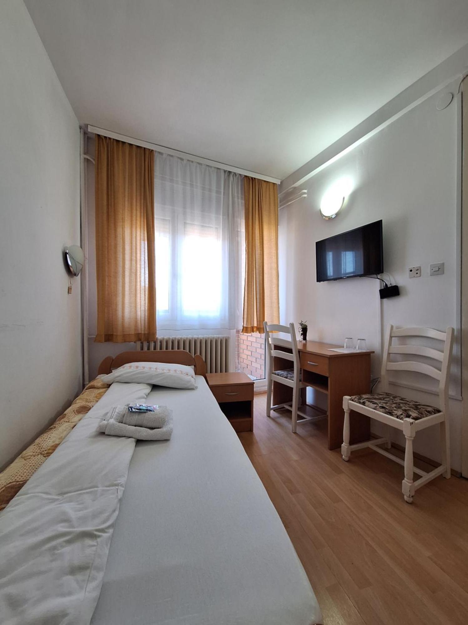Hotel Konaciste Trstenik Екстериор снимка
